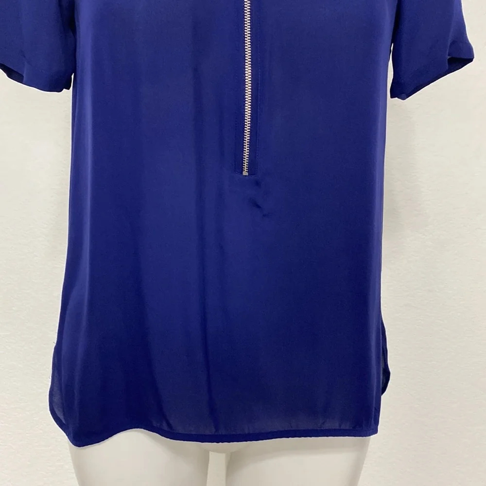 The Kooples Blue 100% Silk Preppy V-Neck Short Sleeve Coastal Blouse Size M - Picture 3 of 9